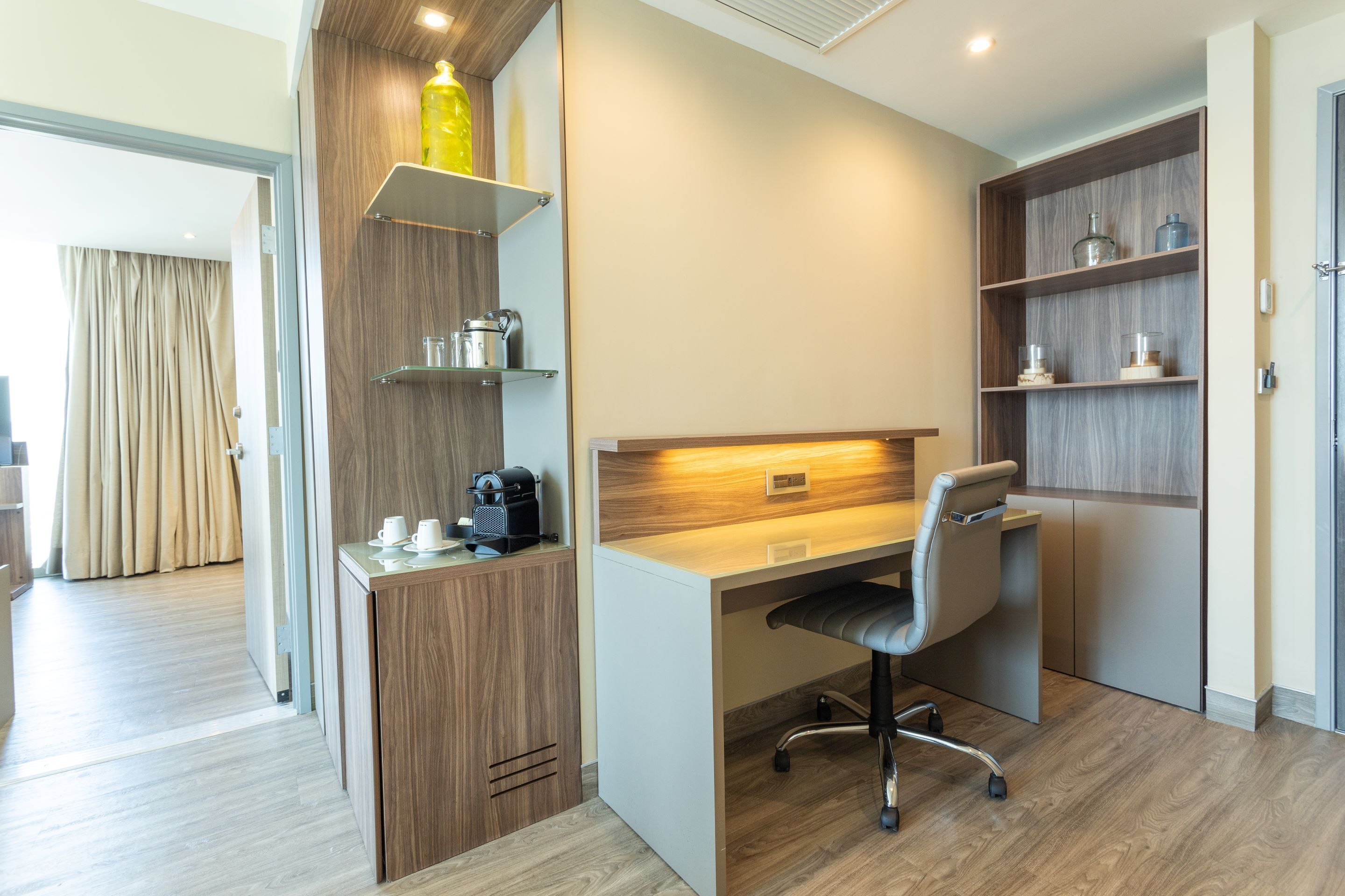 master suite | premium bedding, in-room safe, desk, iron/ironing board