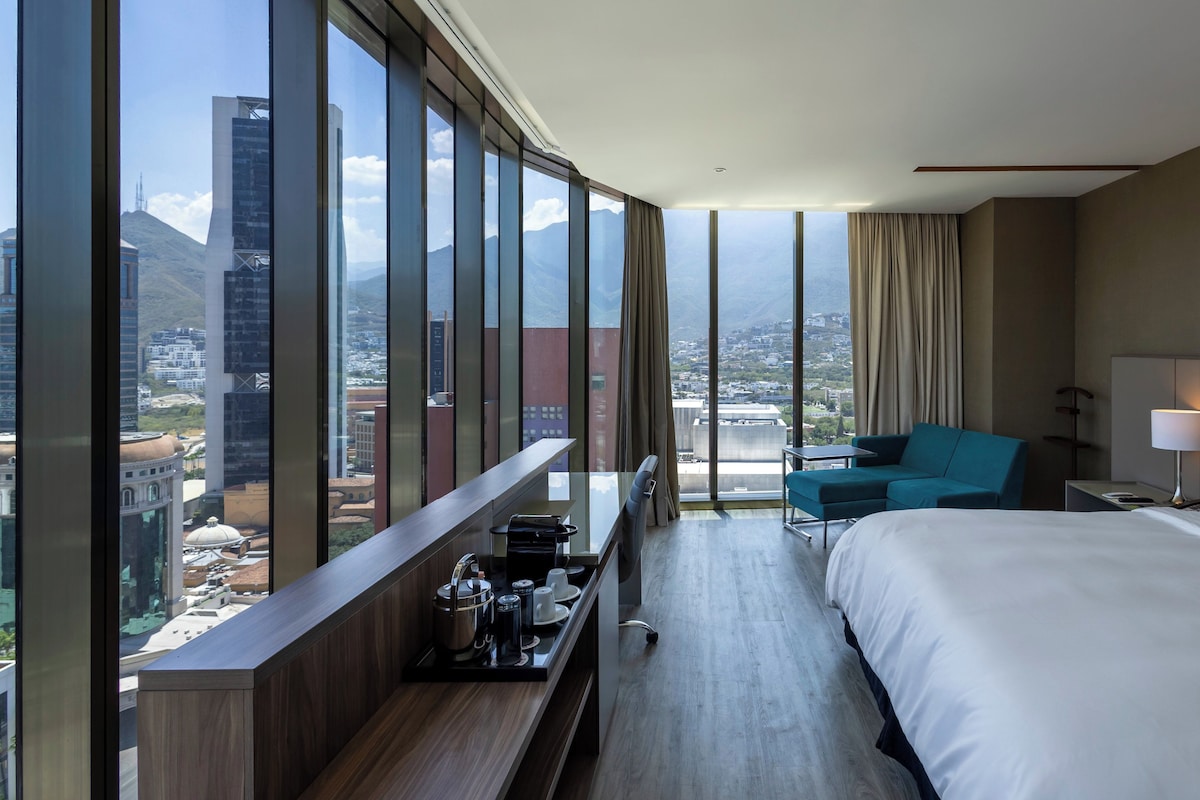 Junior Suite Panoramic View | Premium bedding, in-room safe, desk, iron/ironing board