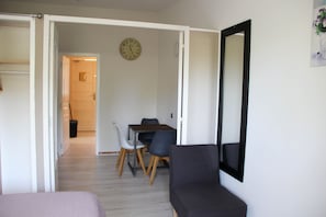 Apartment, Balcony | Bathroom | Shower, rainfall showerhead - Résidence les Caraibes (Sérignan)