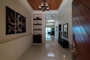 Casa Joya del Mar Beachfront | Entrada interior