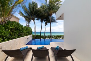 Casa Martini Beach Front , Private Pool. | Beach/ocean view