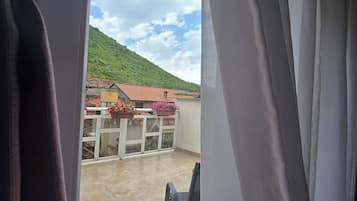 Standard Double or Twin Room, 1 Bedroom, Terrace, City View