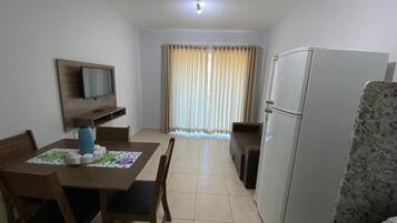 Microwave, stovetop, cookware/dishes/utensils