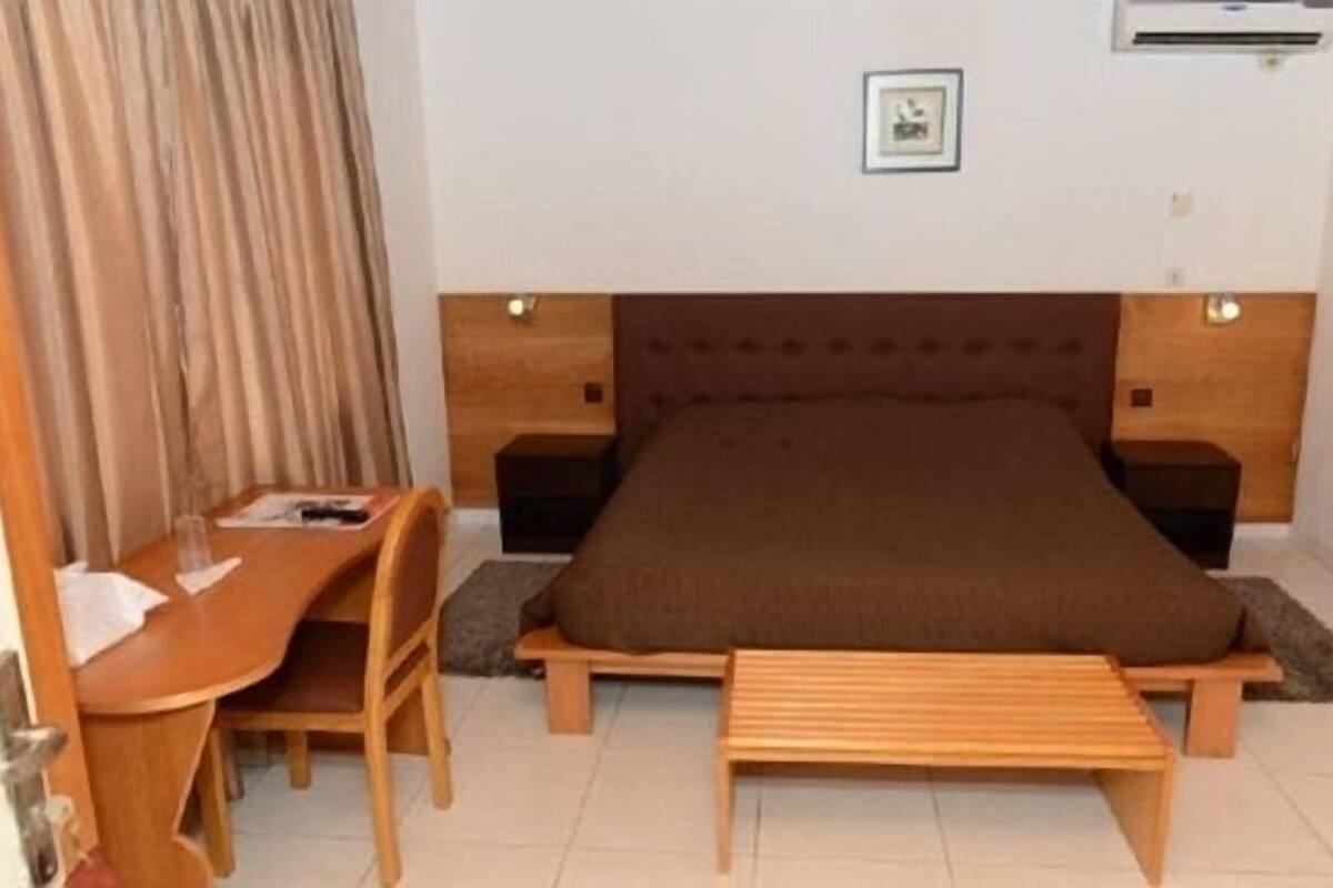 1 bedroom, desk, blackout curtains, free WiFi
