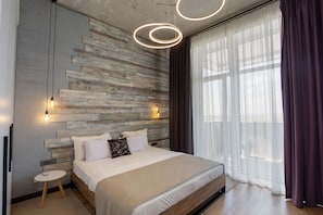 Appartement, 2 chambres, balcon, vue sur la montagne | Literie hypoallergénique, coffre-fort, décor unique, ameublement unique