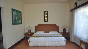 Kolam renang terbuka