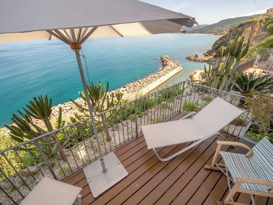 Exklusiv svit - 1 kingsize-säng med bäddsoffa - annex | Sängtillbehör av högsta kvalitet och duntäcken