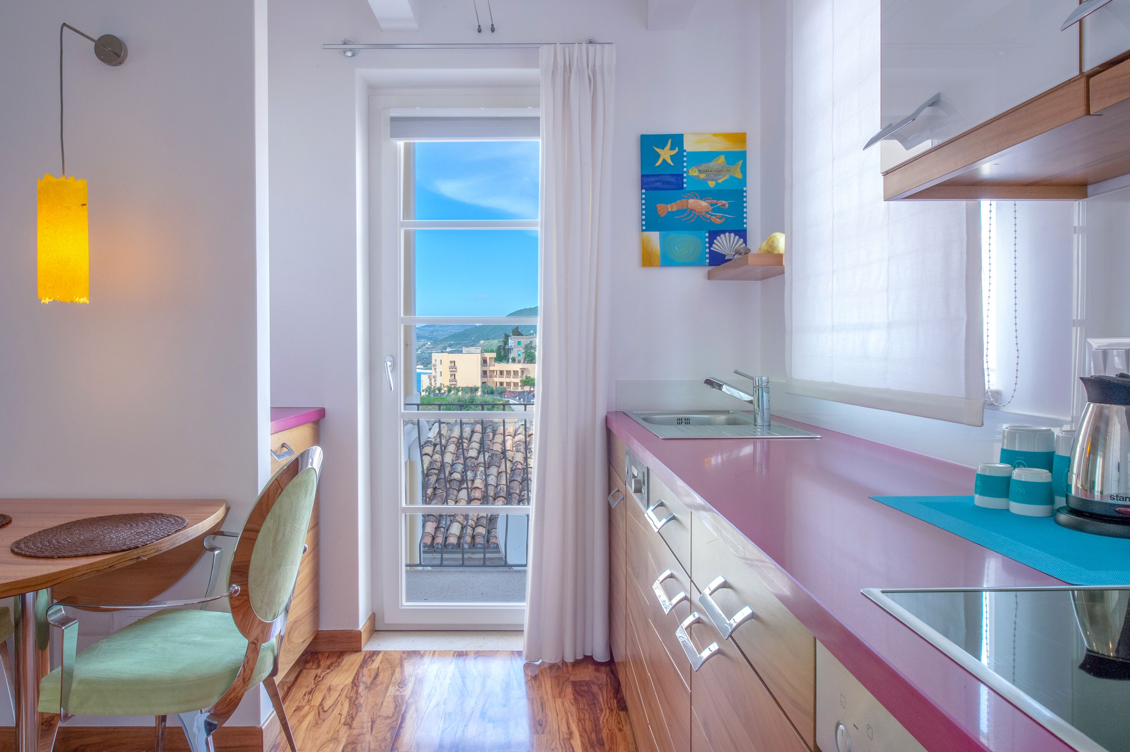 suite | private kitchen