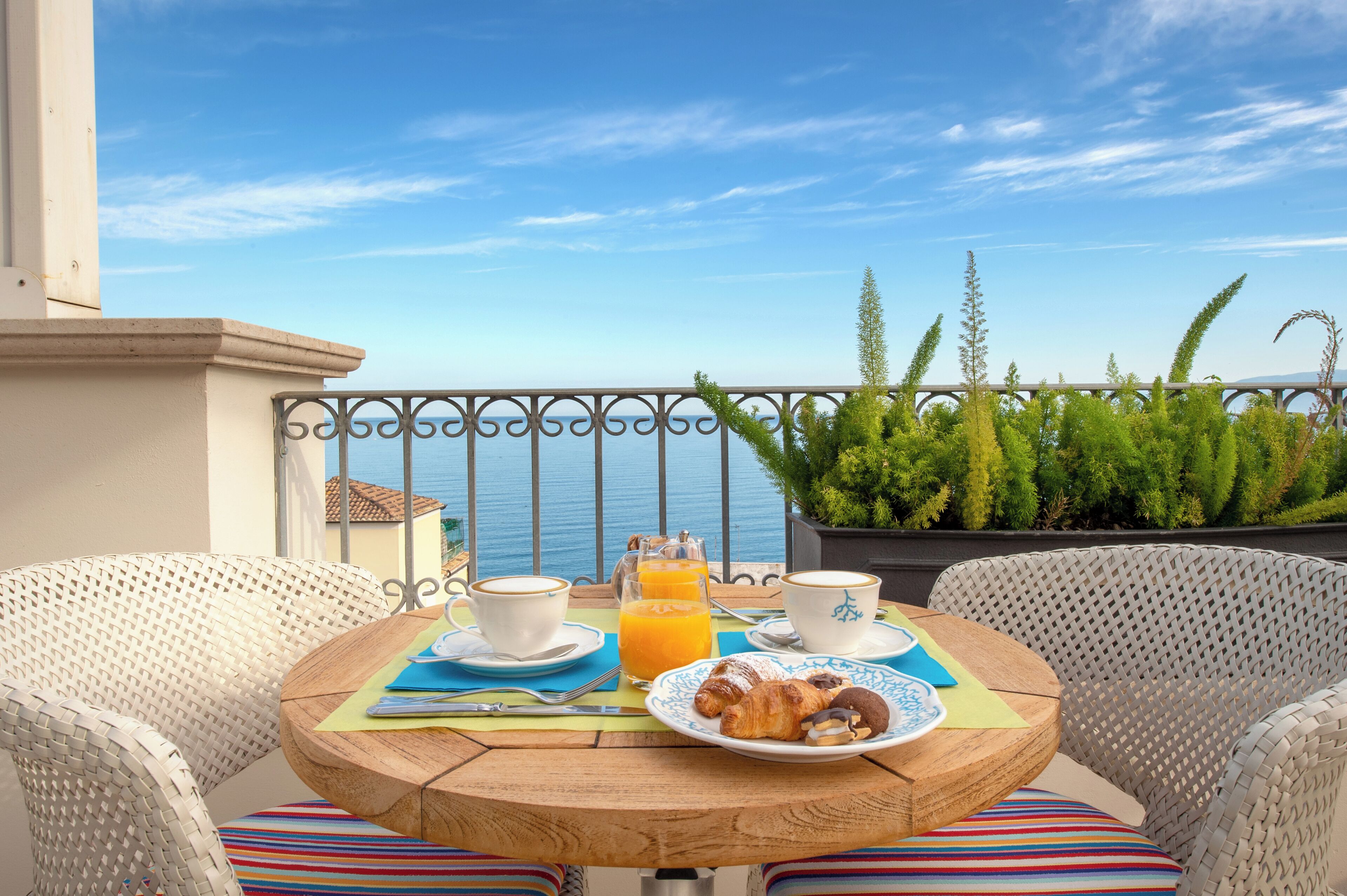 daily buffet breakfast (eur 15 per person)