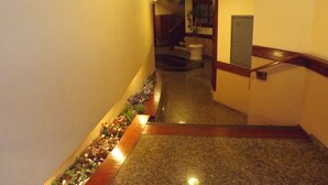 Pintu masuk hartanah
