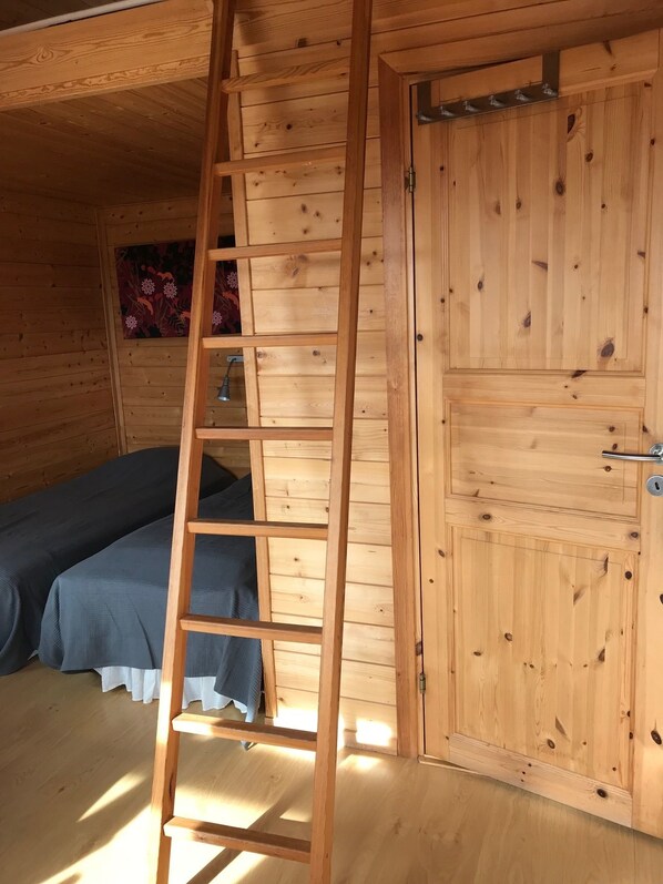 Cabin | Khu phòng khách | TV