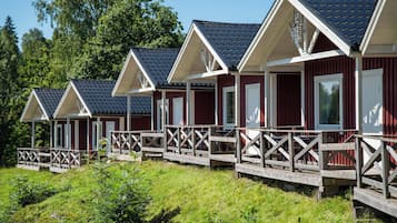 Hytte - udsigt til kanal | Terrasse/gårdhave