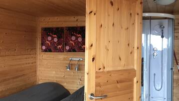 4 bädds stuga | Gratis barnsängar