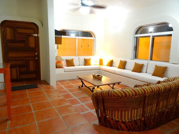 Traditional Townhome, 5 Bedrooms | Living room | Smart TV - Casa Mandarina by Las Palmas (Bucerías)
