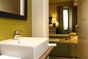 Superior Double or Twin Room | Premium bedding, minibar, in-room safe, desk