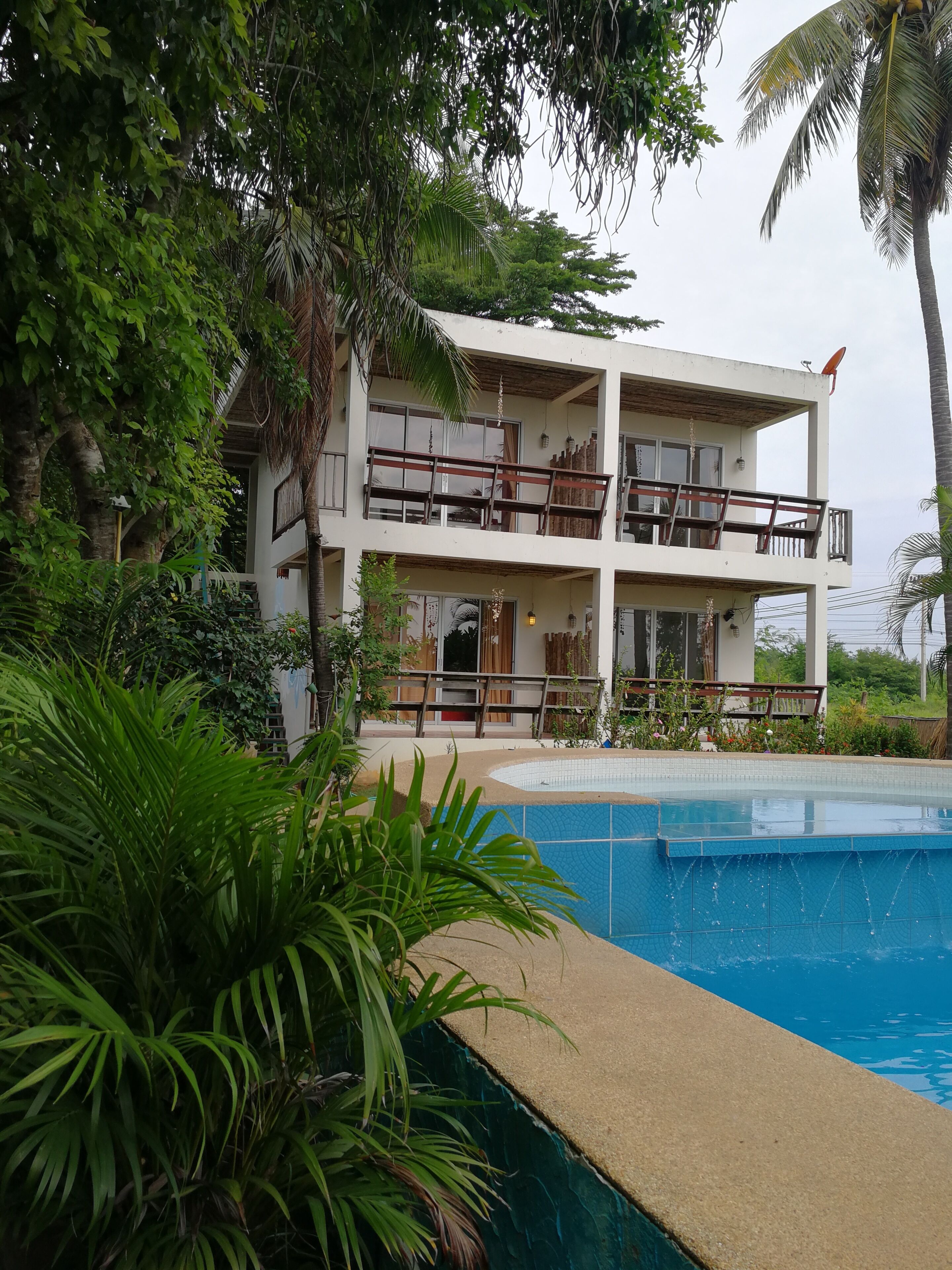 Blackout curtains, rollaway beds, free WiFi