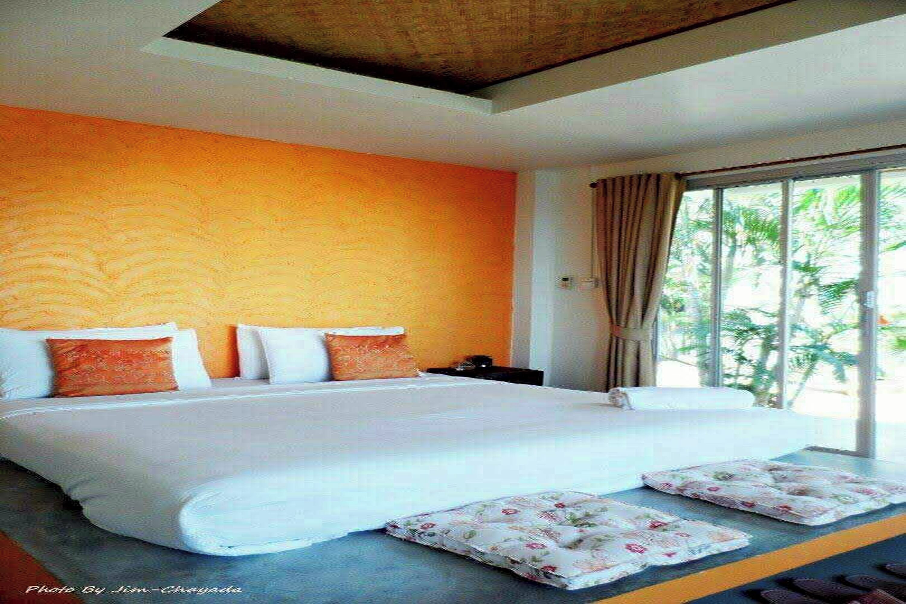 Blackout curtains, rollaway beds, free WiFi