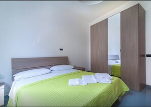 基本三人房, 冰箱 | 高級寢具、客房內保險箱、熨斗/熨衣板、搖籃/嬰兒床