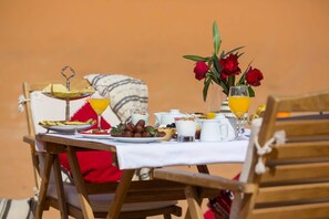 Frühstück, Mittagessen, Abendessen, internationale Küche