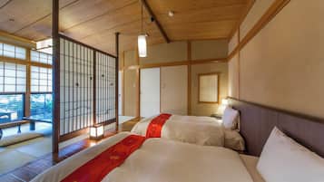 Quarto triplo tradicional, para não fumantes (Main Bdg IORI, Partial Open-air Bath) | Cofres nos quartos, Wi-Fi de cortesia