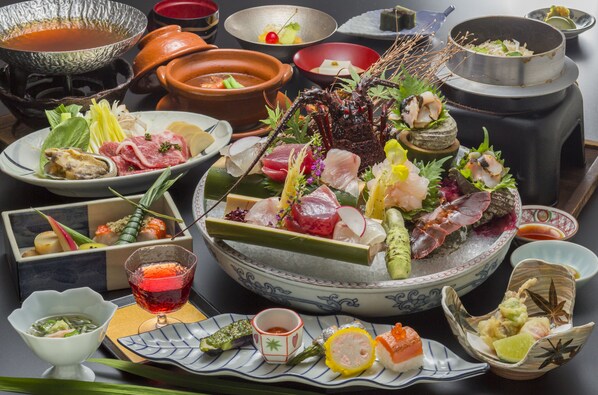 餐飲