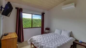 Comfort House, 4 Bedrooms, Non Smoking | 4 bedrooms, free WiFi