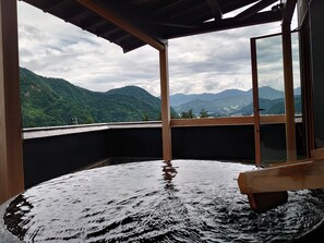 Indoor spa tub - Echigoyuzawa Onsen Ichibousenri Onyuyado Nakaya (Yuzawa)