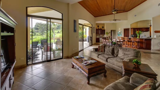 Flat-screen TV, Netflix, DVD player - Villa DahlMar (Bahía Ballena)