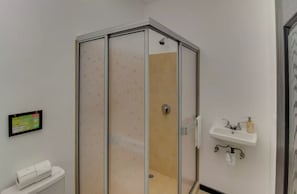 Comfort Apartment, 2 Bedrooms, Non Smoking | Bathroom