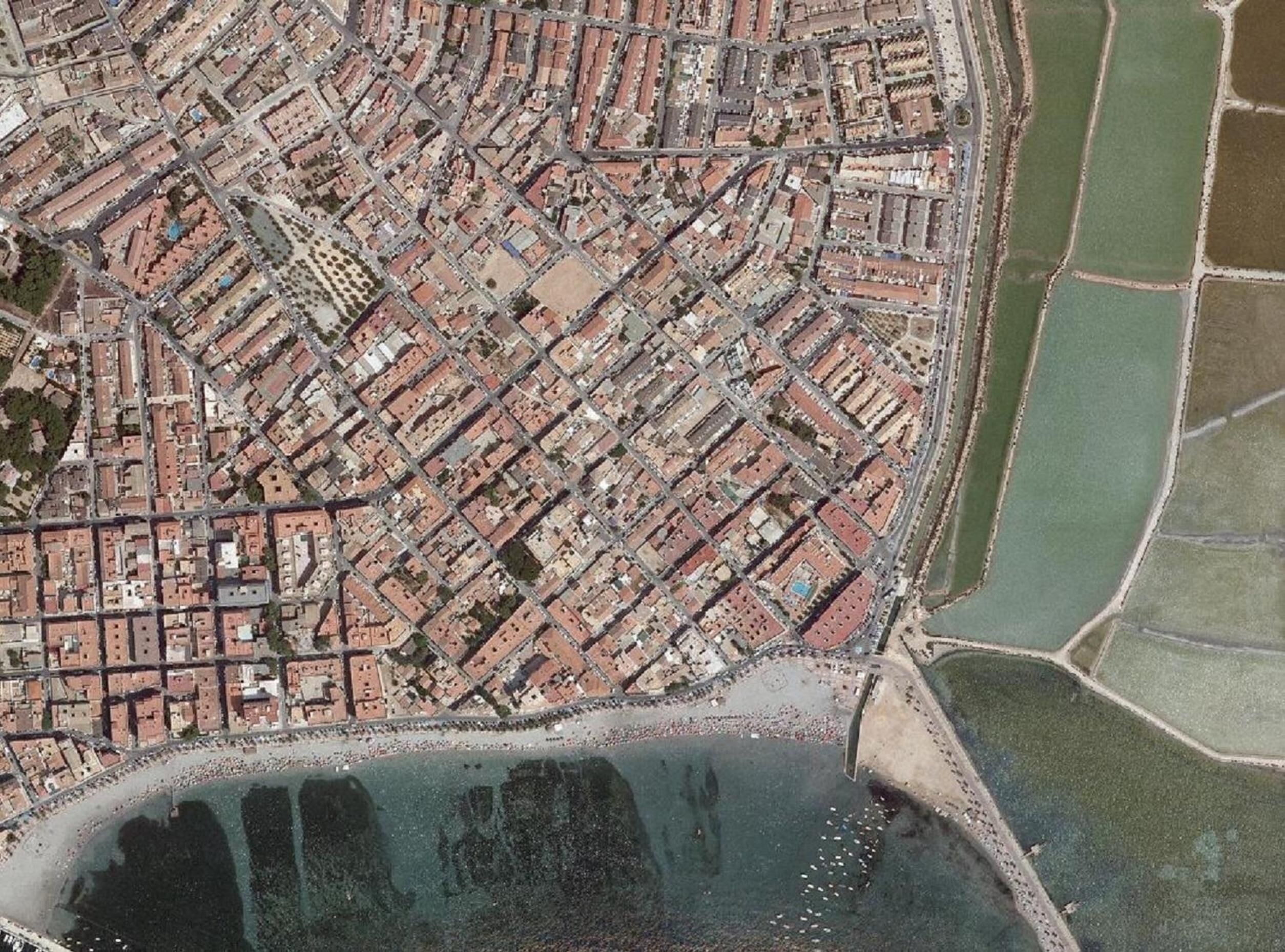 shower, free toiletries, bidet, towels