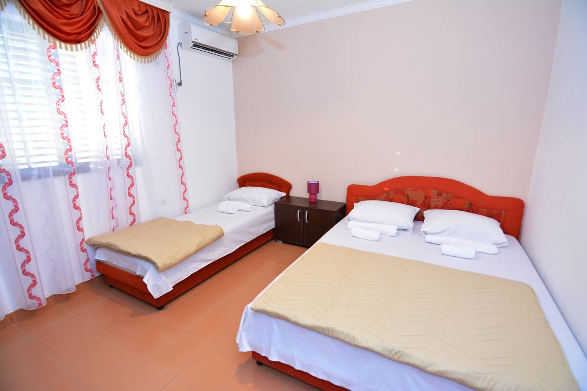 Apartment, 2 Schlafzimmer, zum Innenhof hin