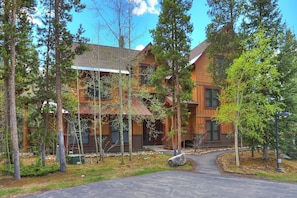 Condo, 1 Bedroom | Exterior