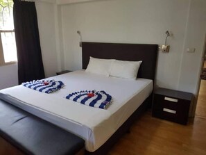 Casa, 5 quartos | 5 quartos, quartos à prova de som, ferros/tábuas de passar roupa