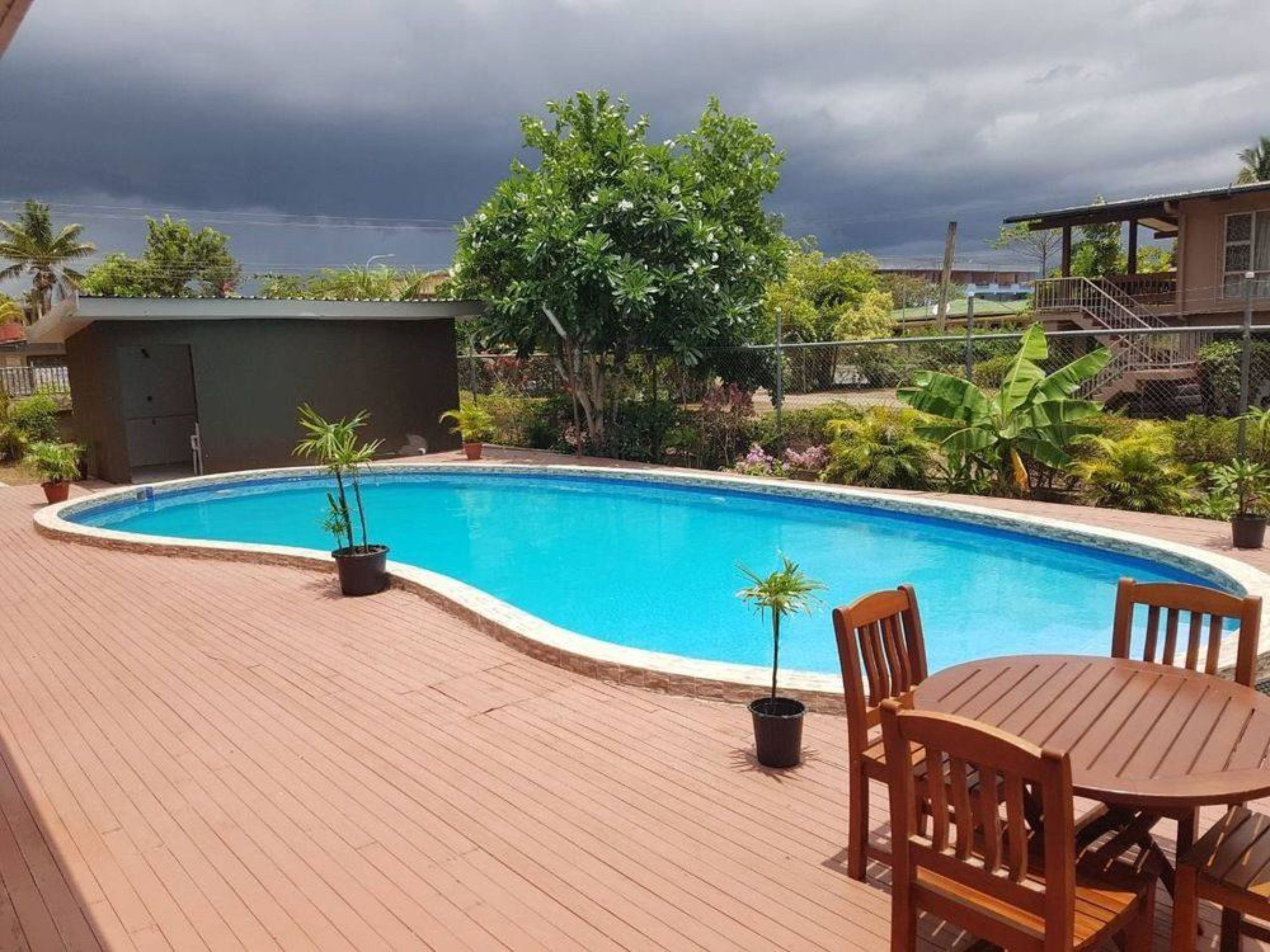 Kolam renang outdoor