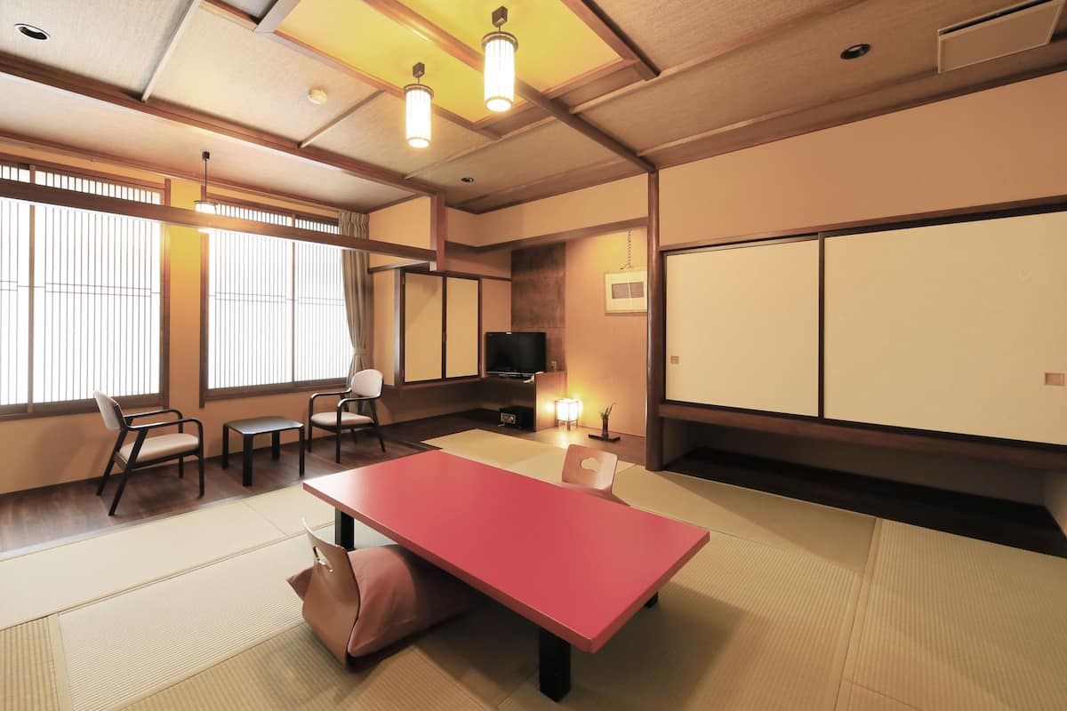 Habitación tradicional, baño privado (JPN Style, 12.5 Tatami-mats, Toilet) | Caja de seguridad en la habitación y wifi gratis