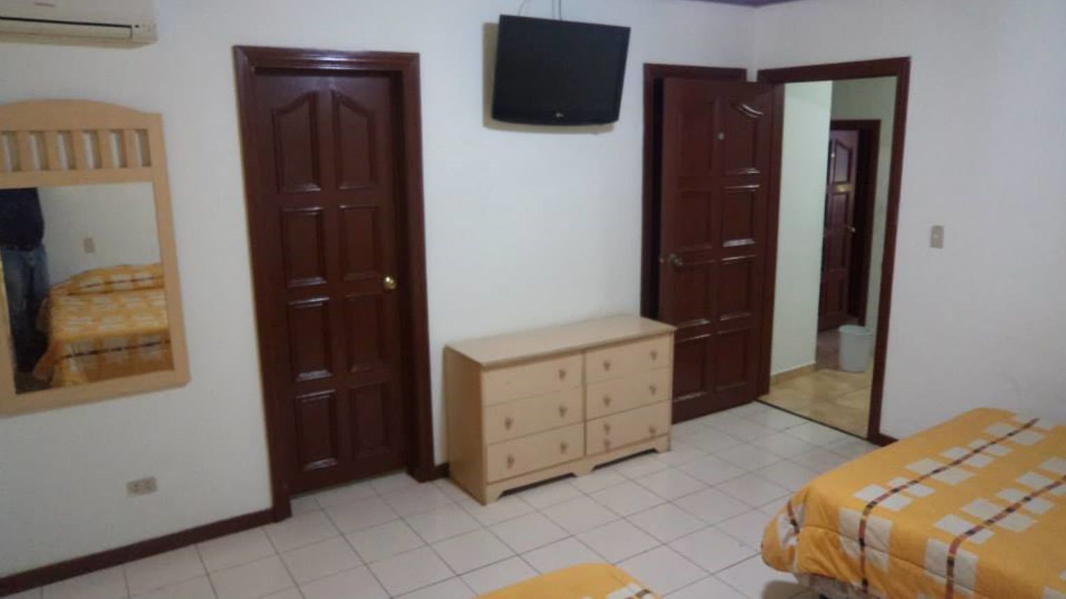 基础双人房, 2 张双人床 | 床单、轮椅无障碍