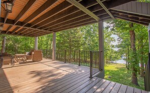 Terrace/patio - Happy Hideaway 4 Bedroom Home by RedAwning (Blue Eye)