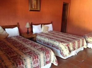 Bed sheets - SEGEN HOTEL (Concepcion de Ataco)