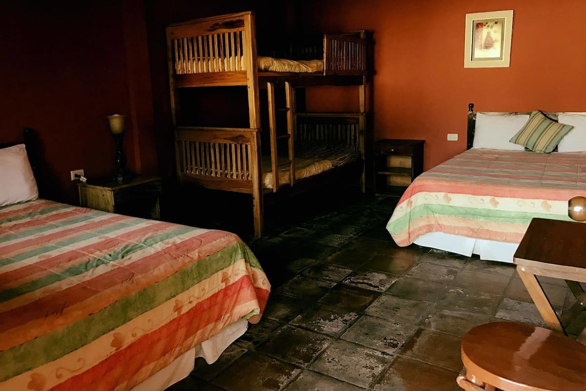 Classic Triple Room, Multiple Beds, Non Smoking | Bed sheets