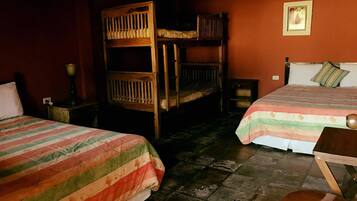 Classic Triple Room, Multiple Beds, Non Smoking | Bed sheets