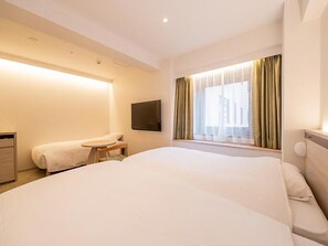 Cortinas blackout, wifi gratis y ropa de cama 