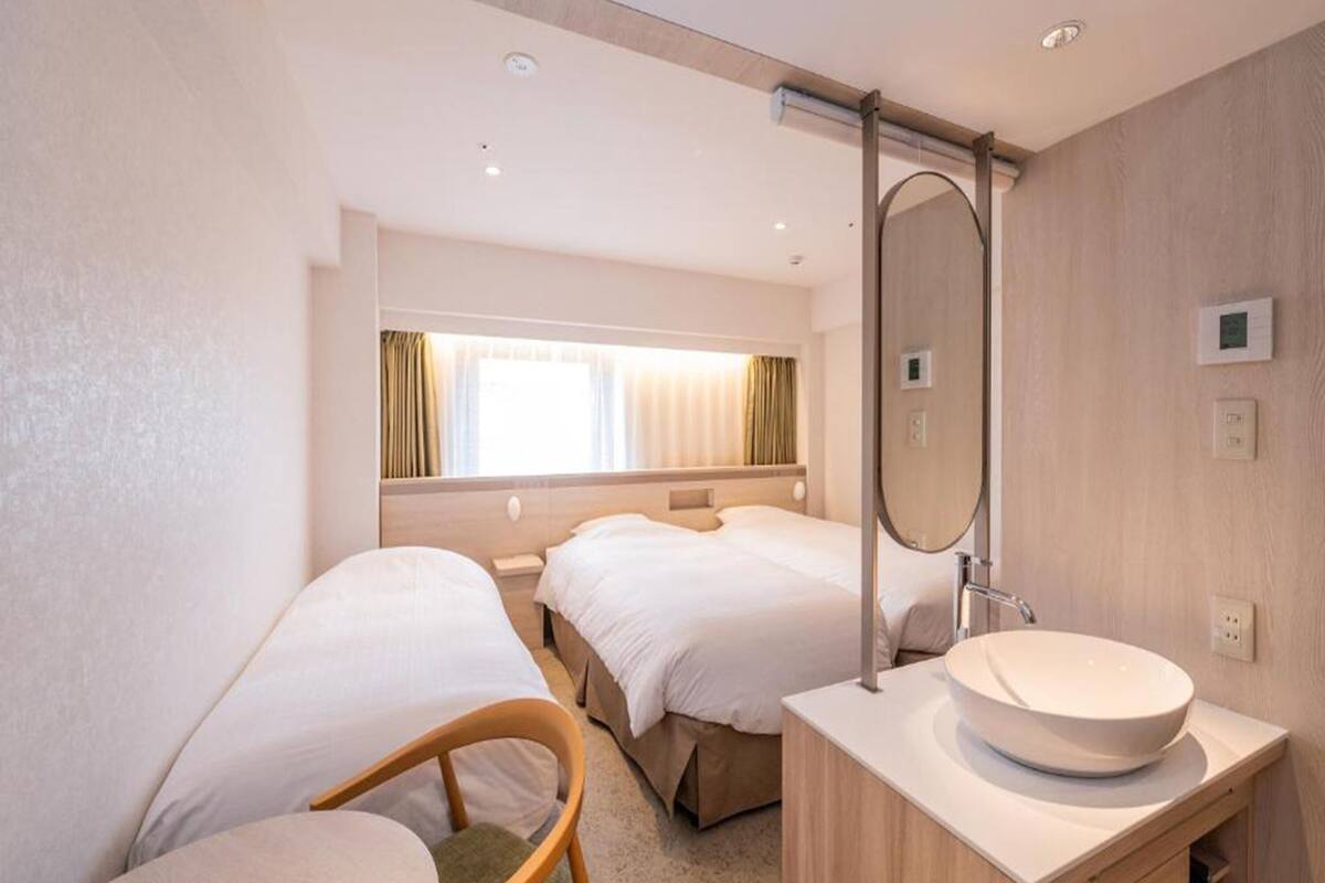 雙床房, 非吸煙房 (Main building, for 3 guests) | 遮光窗簾/窗簾、免費 Wi-Fi、床單