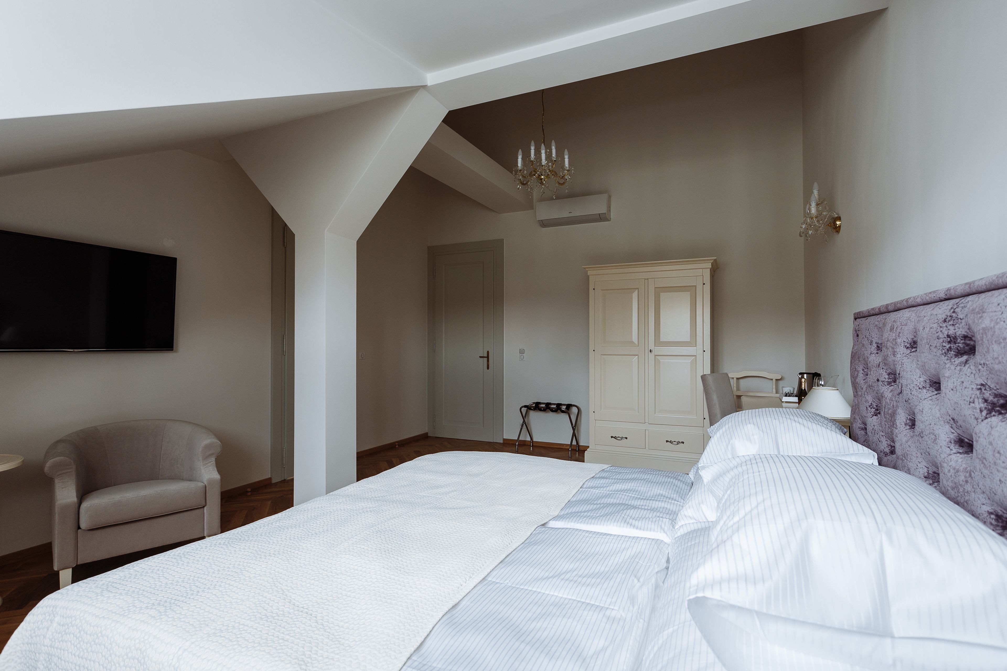 exclusive suite | premium bedding, in-room safe, soundproofing, iron/ironing board