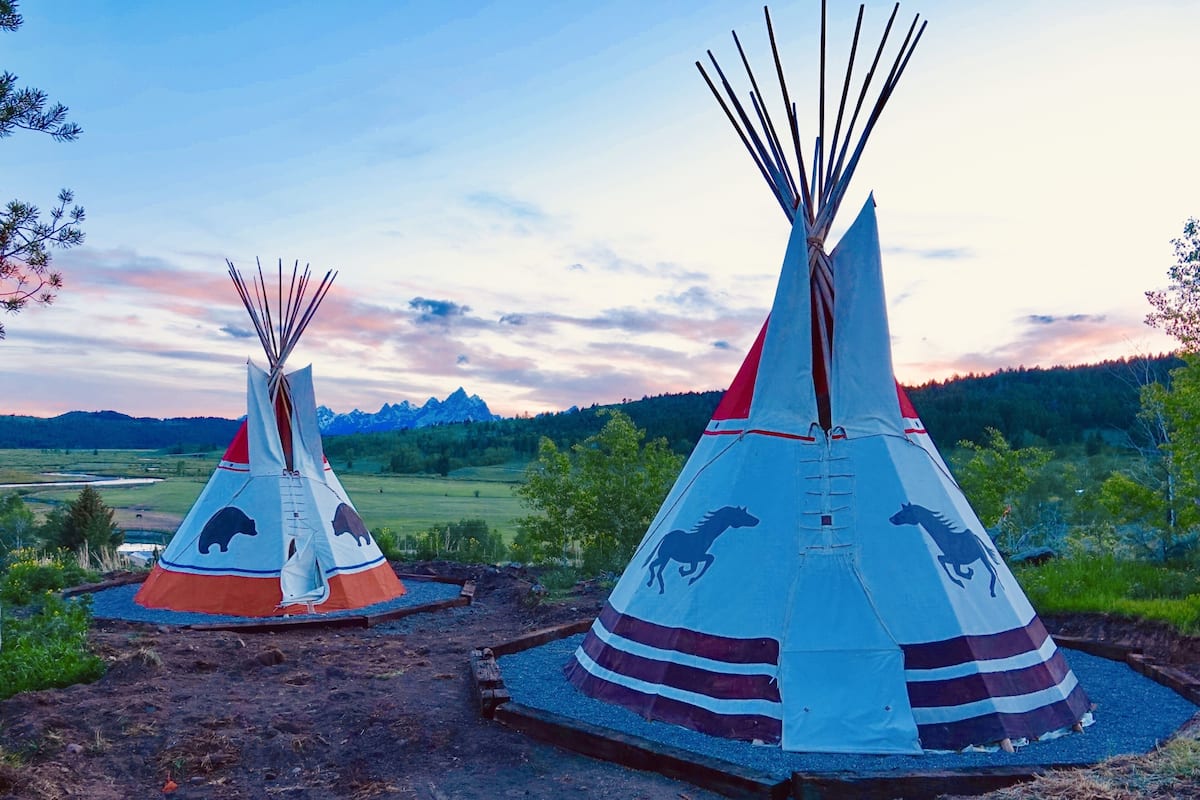 Yurt Sioux Tipi on decking - no bathroom