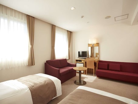 Room. Hotel Folkloro Takahata Jr-east Hotels