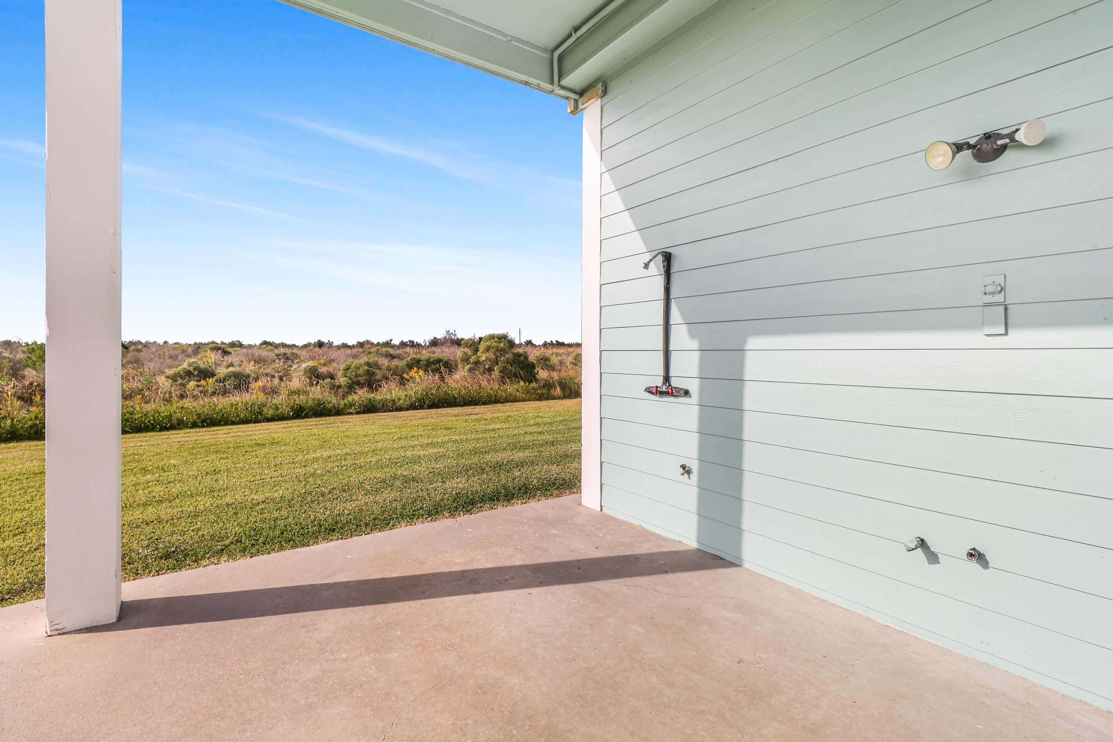 House, 5 Bedrooms | Property grounds