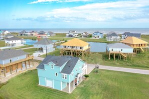 House, 5 Bedrooms | Exterior - Out Of The Blue 5 Bedroom Home by RedAwning (Port Bolivar)