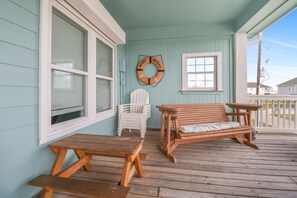 House, 5 Bedrooms | Terrace/patio