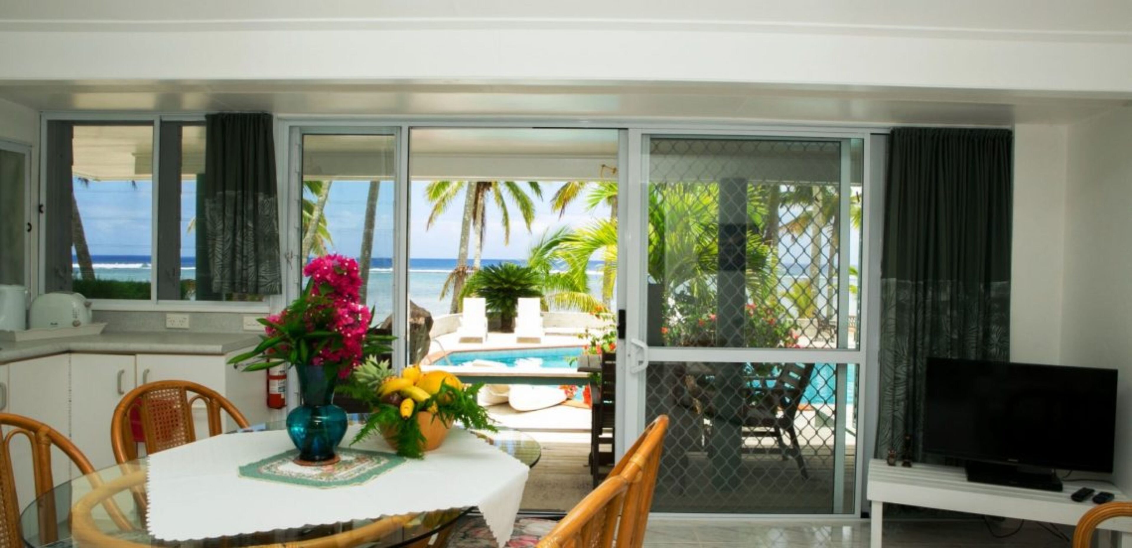 Suite Studio Confort, en front de plage | Cuisine privée | Réfrigérateur, micro-ondes, plaque de cuisson, cafetière/bouilloire