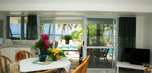 Comfort Studio Suite, Beachfront | Private kitchen | Fridge, microwave, stovetop, coffee/tea maker